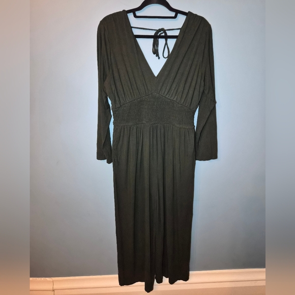 Old Navy Waist Defined Shirred - Picture 2 of 6